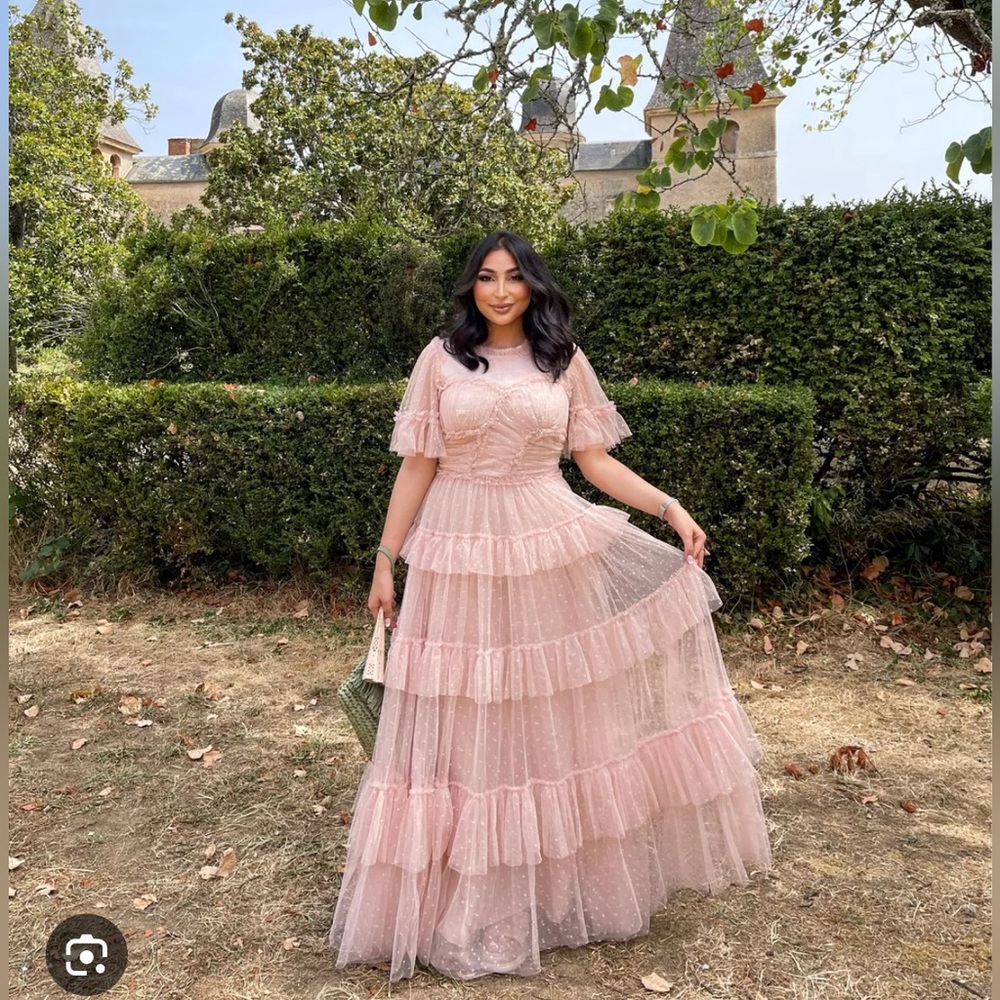 Ivy City Co Pink Ruffled Tiered Gown